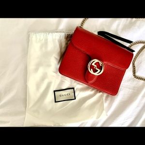 Gucci Interlocking Chain Red Leather Crossbody bag
